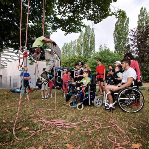 La grimpe d'arbres s'adapte au public en situation de handicap